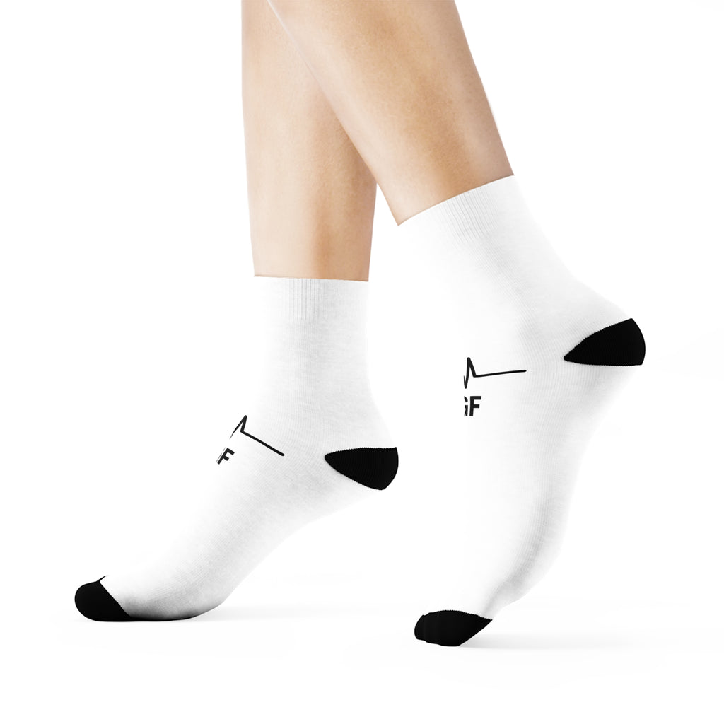 Finna Get Fit Heartbeat Minimalist Crew Socks-with small Black graphic Everyday Casual Athletic Socks